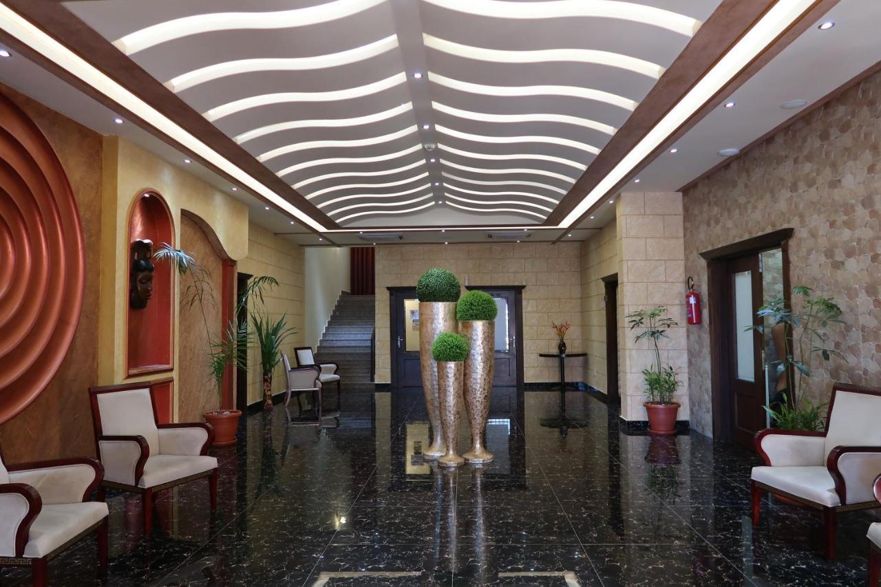 Boulevard Palace Hotel Monrovia Kültér fotó