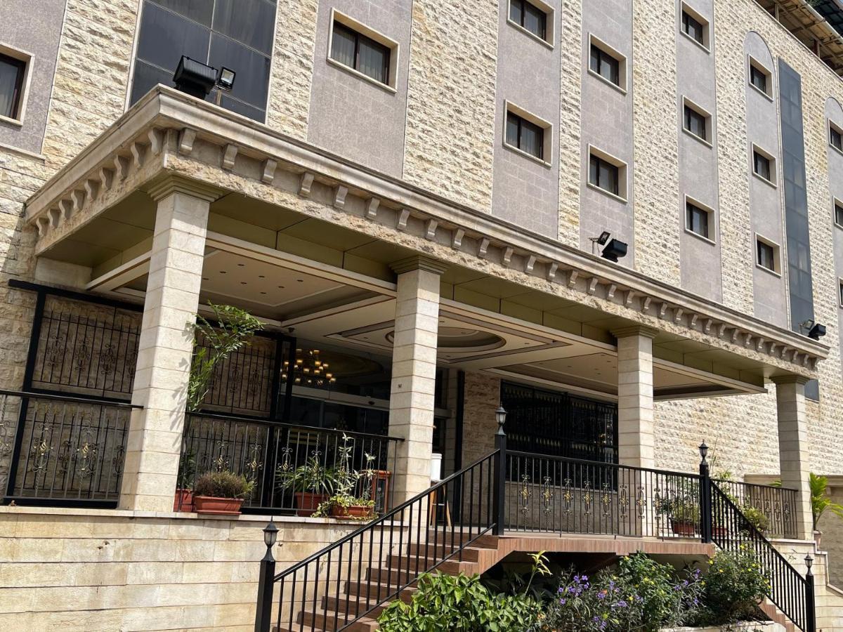 Boulevard Palace Hotel Monrovia Kültér fotó