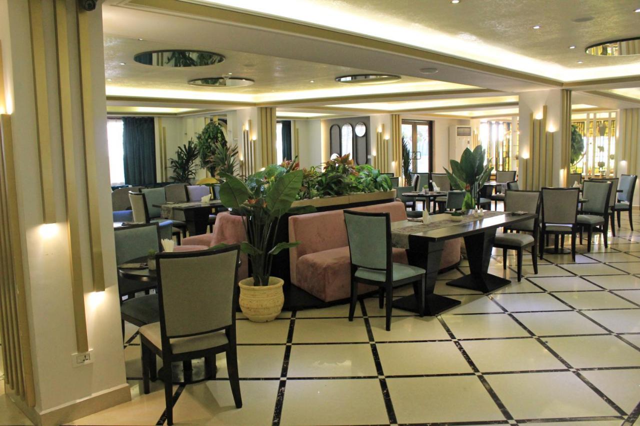 Boulevard Palace Hotel Monrovia Kültér fotó