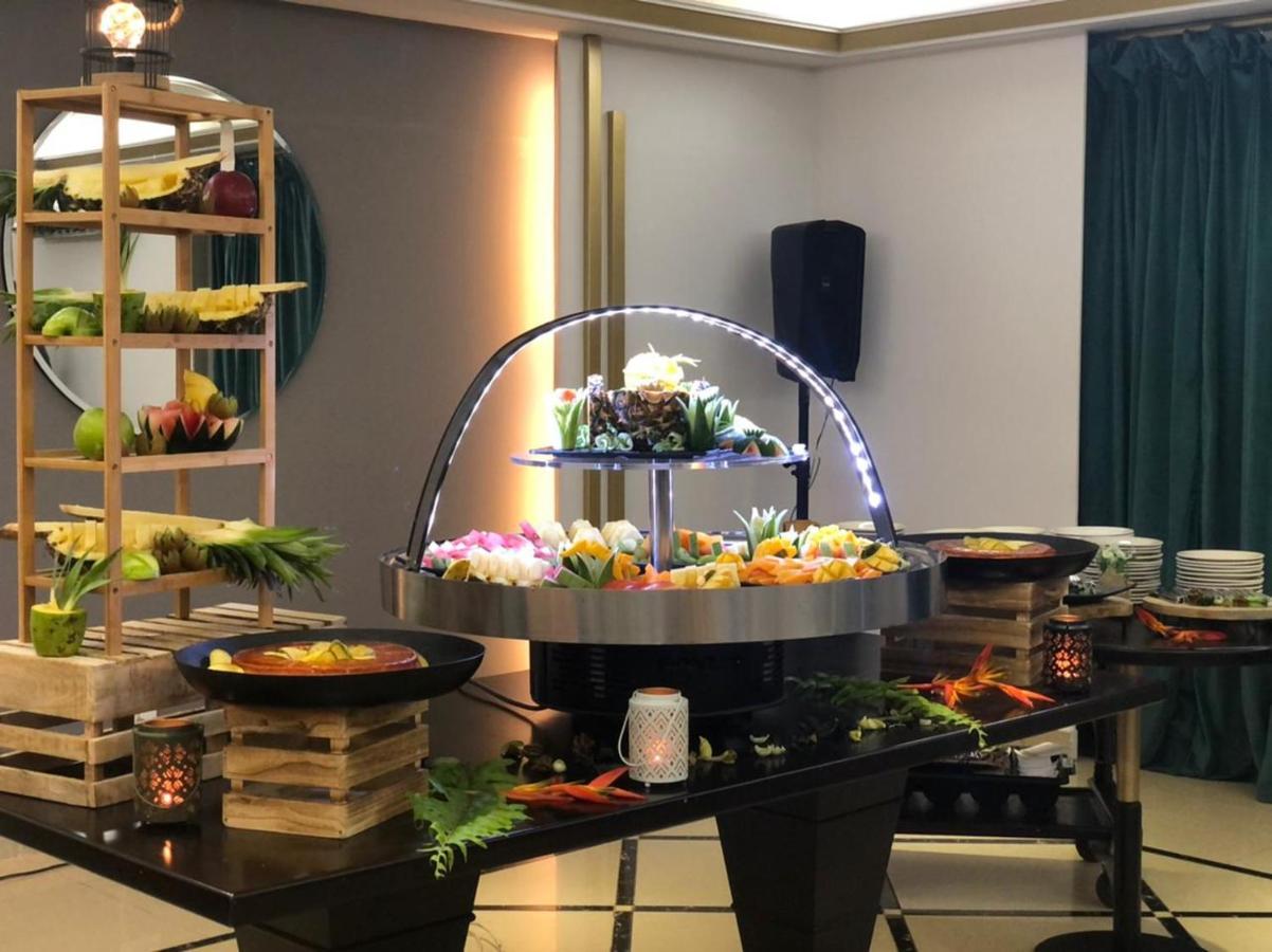 Boulevard Palace Hotel Monrovia Kültér fotó