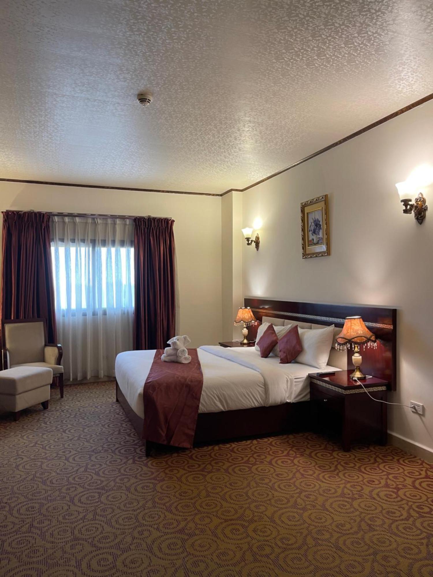 Boulevard Palace Hotel Monrovia Kültér fotó