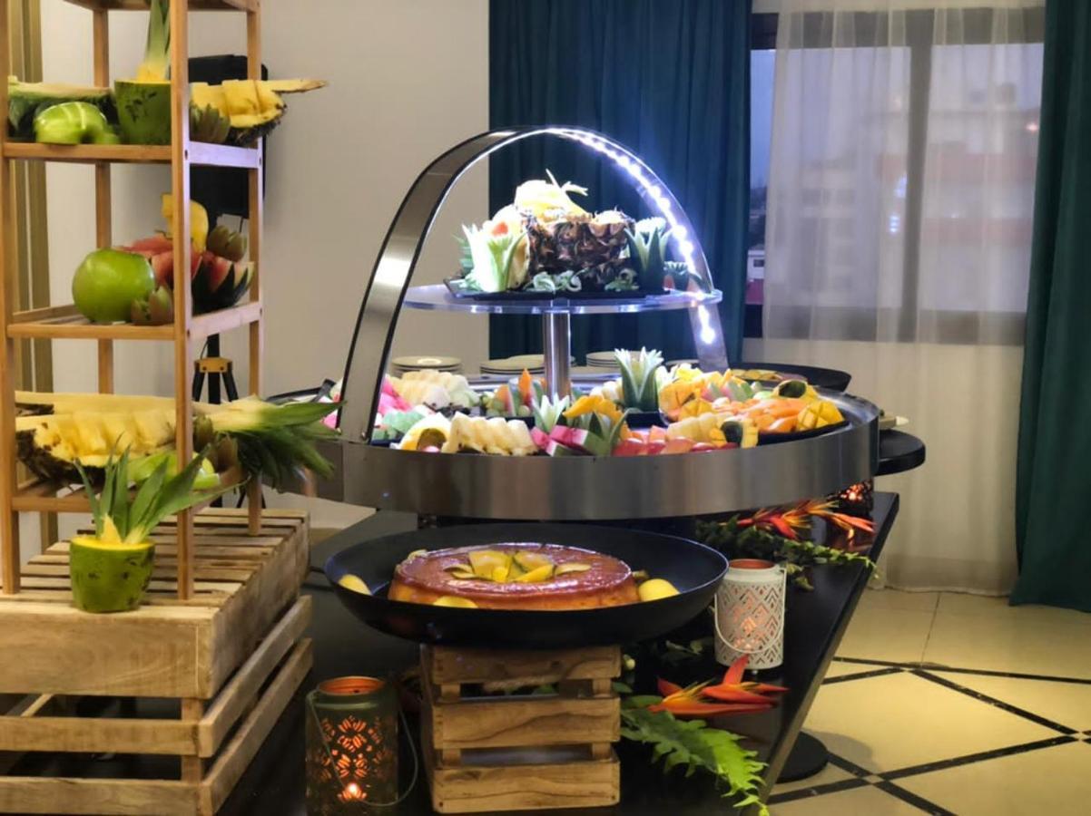 Boulevard Palace Hotel Monrovia Kültér fotó