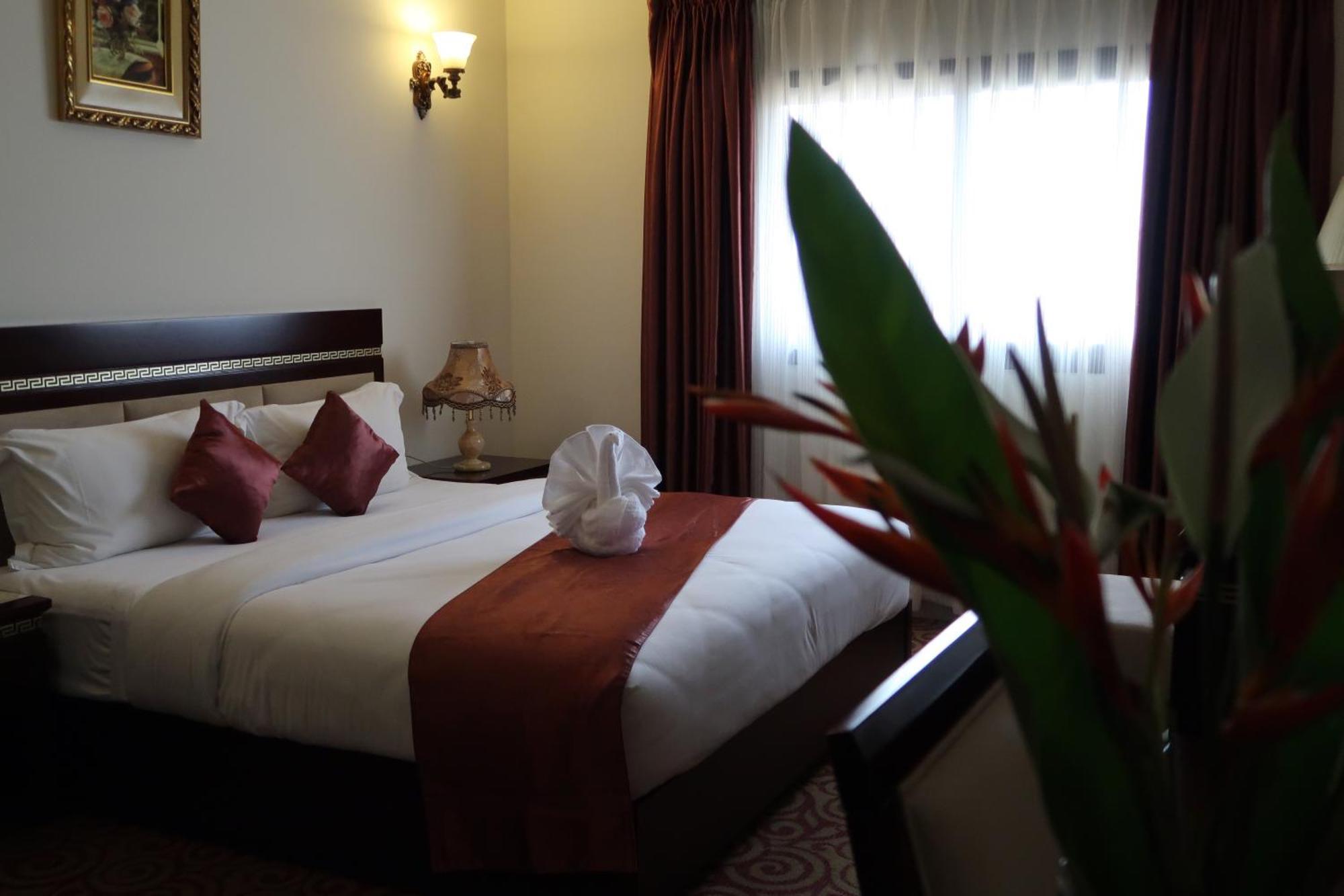 Boulevard Palace Hotel Monrovia Kültér fotó